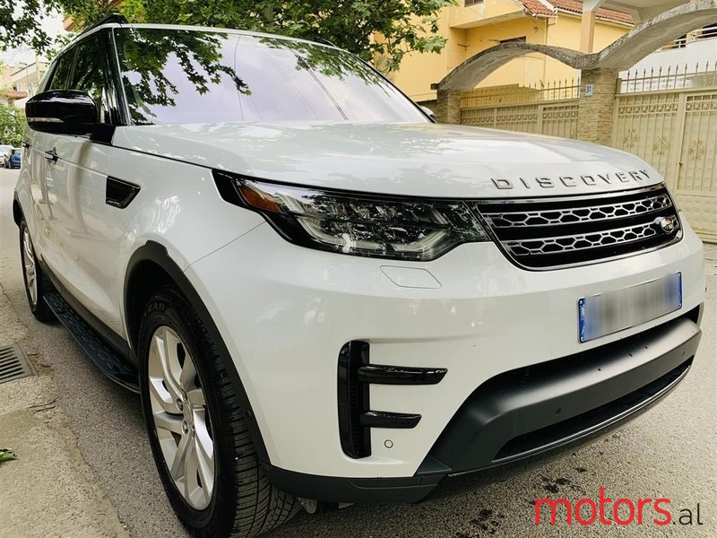 2017' Land Rover Discovery photo #3