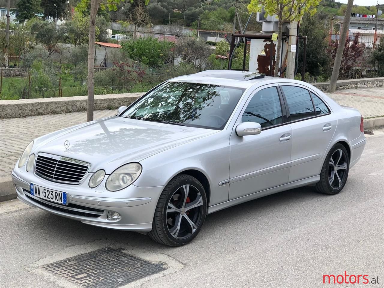 2005' Mercedes-Benz E 220 photo #3