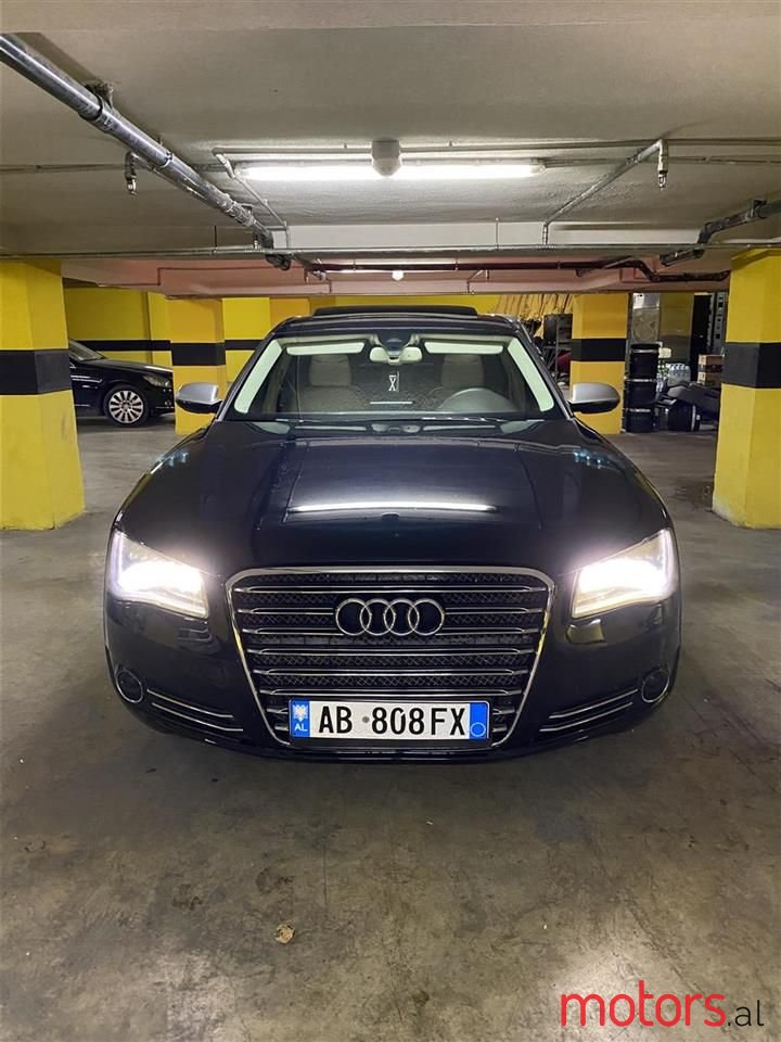 2012' Audi A8 photo #2