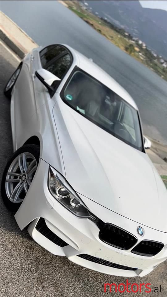 2012' BMW 328 photo #1