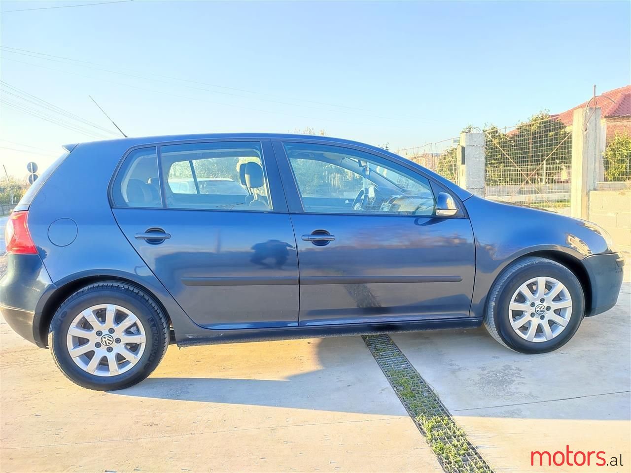 2006' Volkswagen Golf photo #1