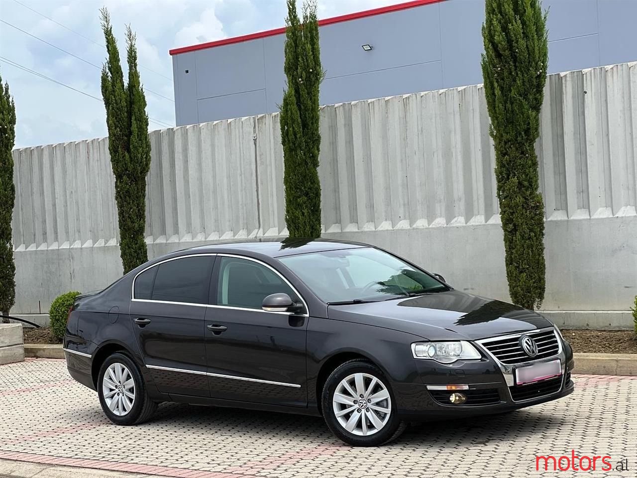 2009' Volkswagen Passat photo #3