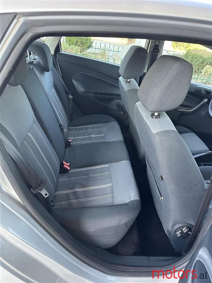 2009' Ford Fiesta photo #3