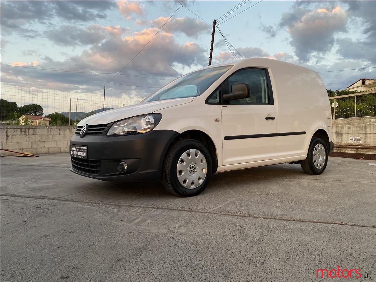 2010' Volkswagen Caddy photo #4