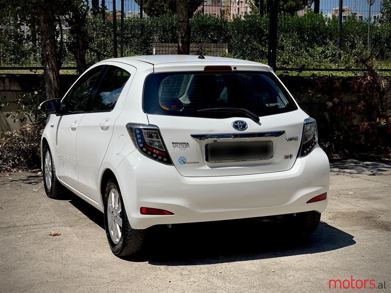 2013' Toyota Yaris photo #3