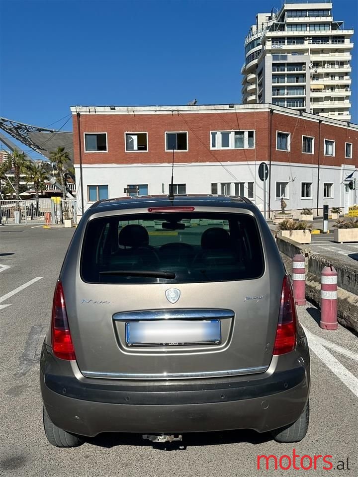 2006' Lancia Musa photo #5