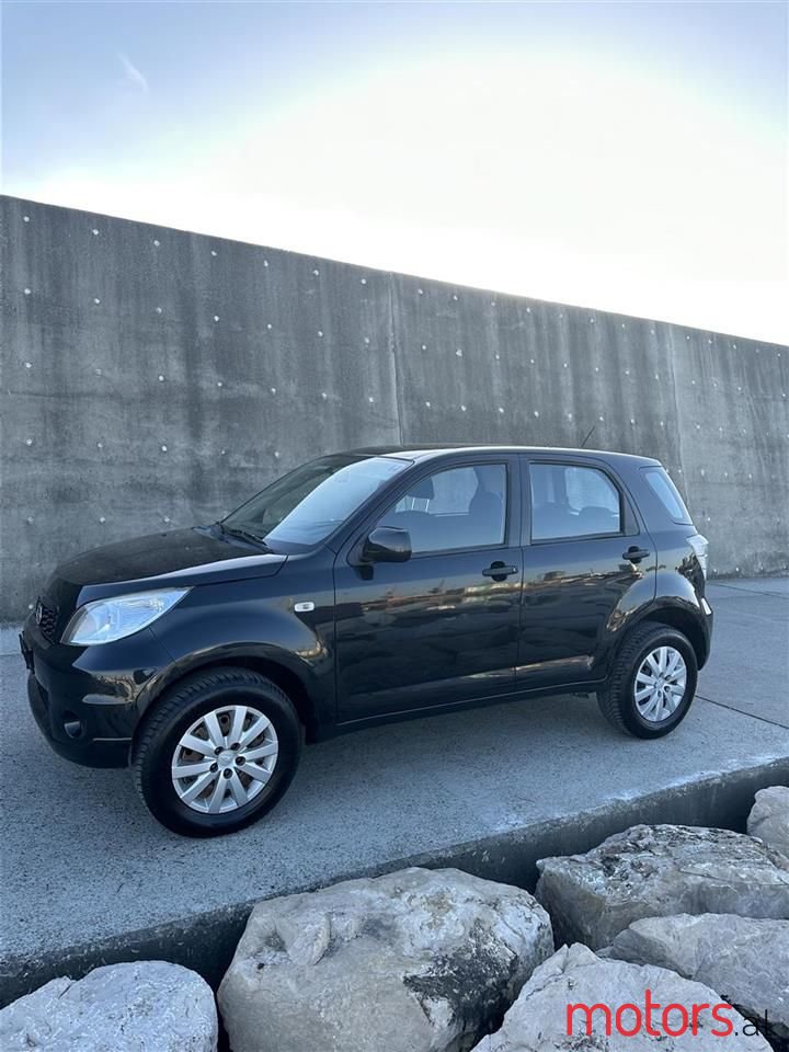 2010' Daihatsu Terios photo #1