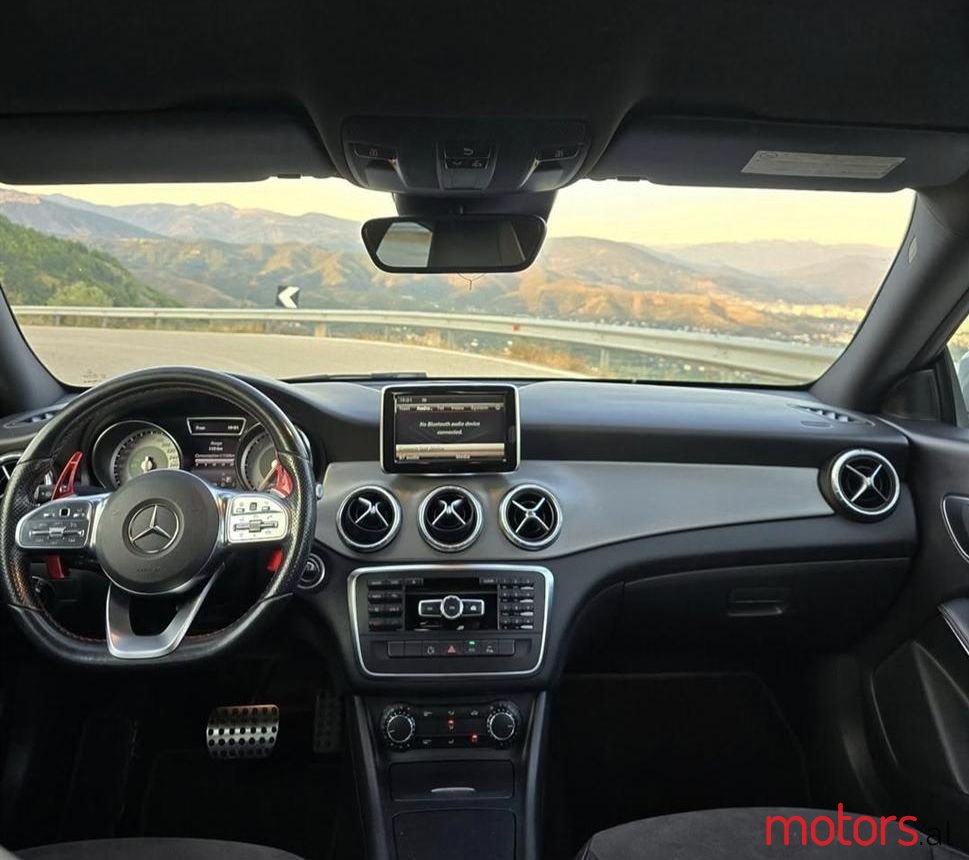 2014' Mercedes-Benz CLA 200 photo #6