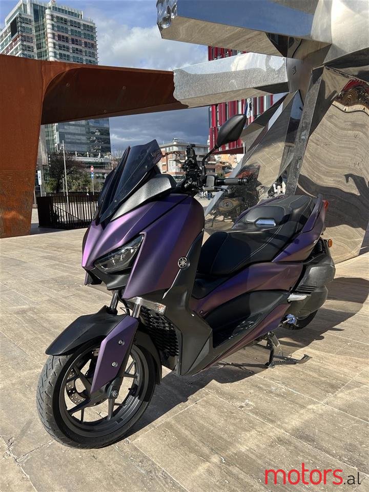 2019' Yamaha X-MAX photo #1