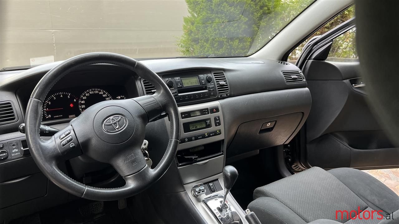 2005' Toyota Corolla photo #1