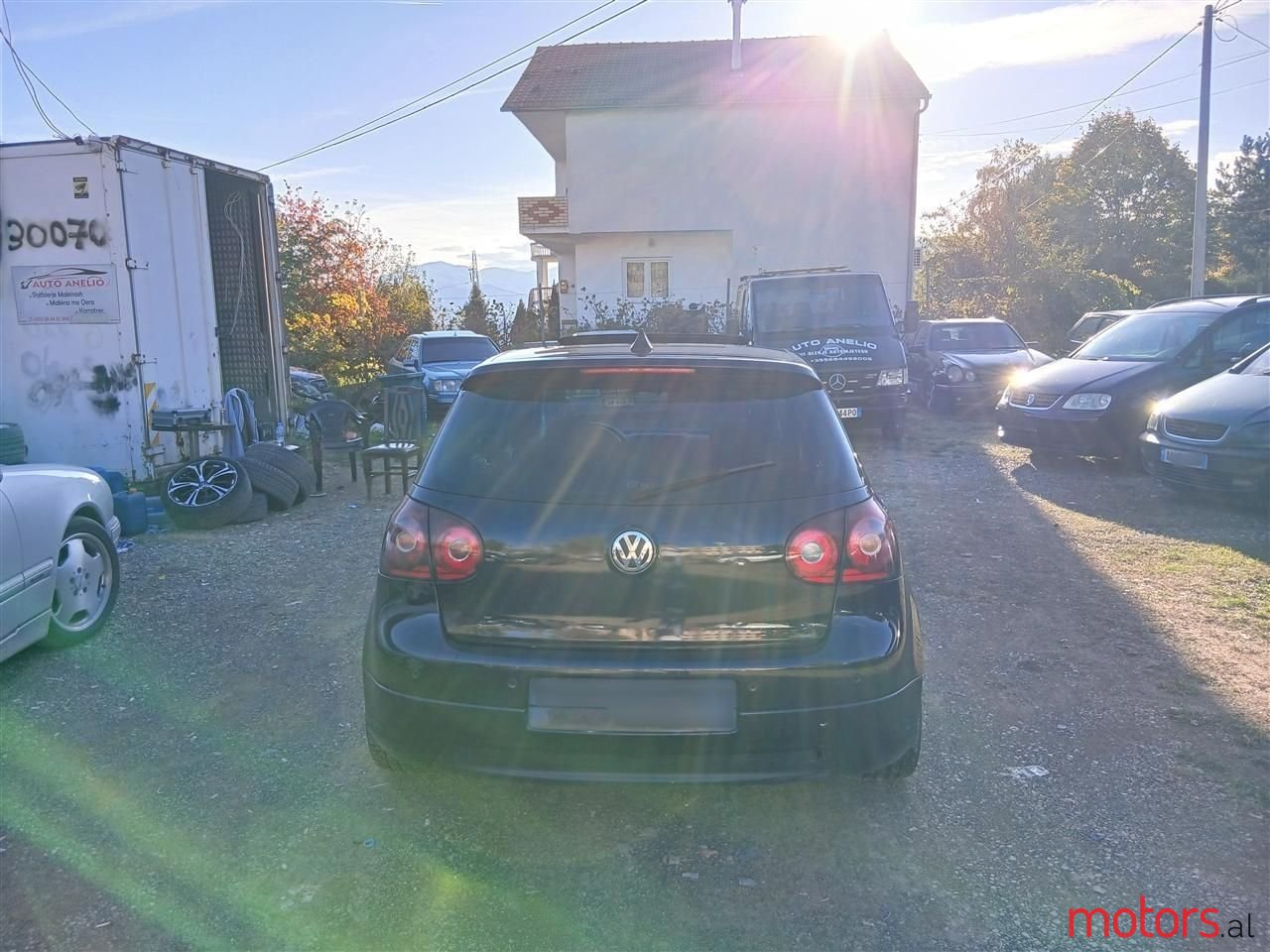 2008' Volkswagen Golf photo #3