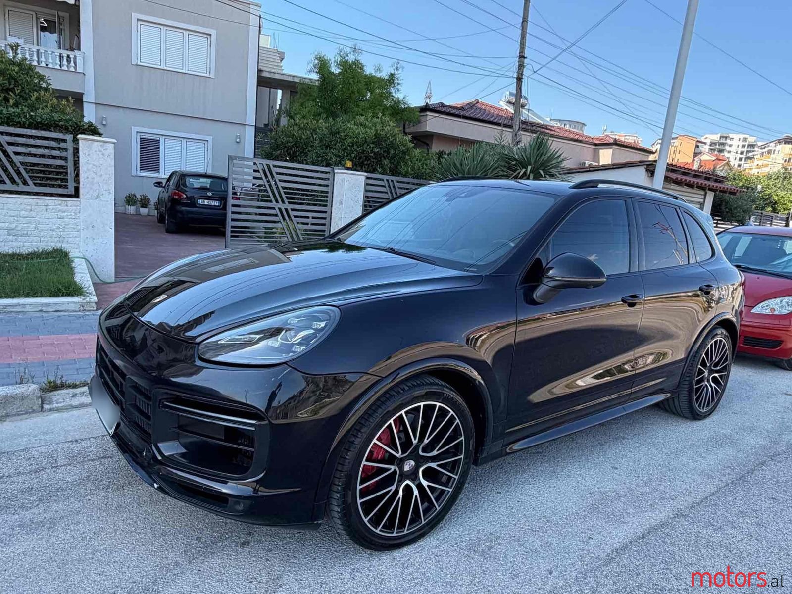 2016' Porsche Cayenne photo #2