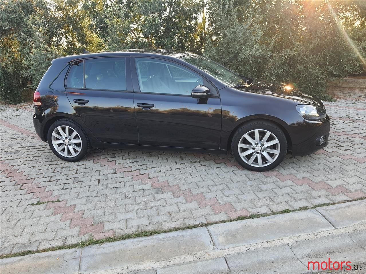 2010' Volkswagen Golf photo #6