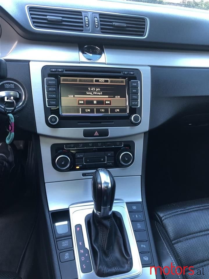 2012' Volkswagen photo #4