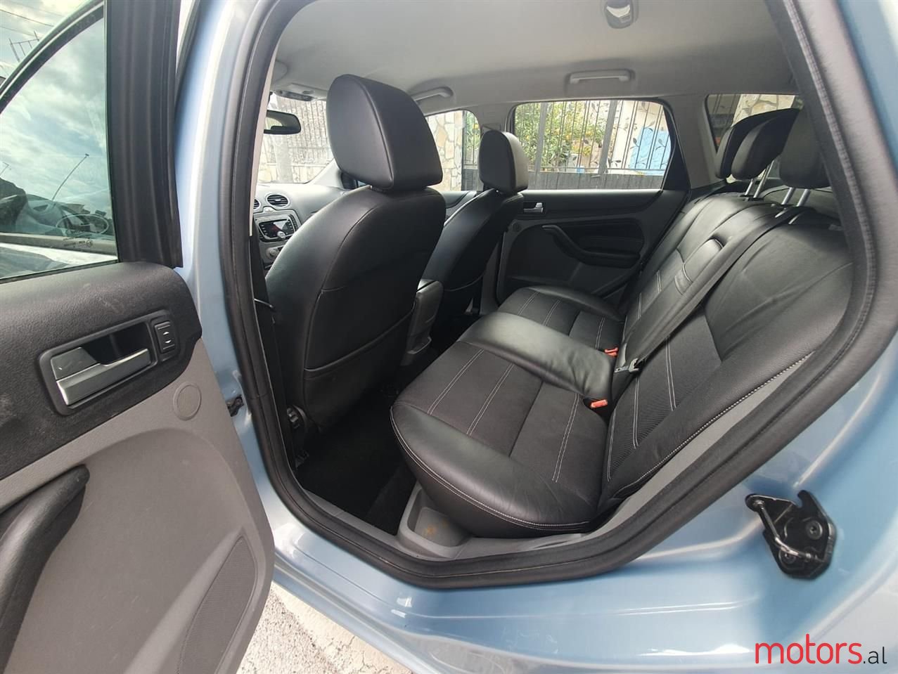 2009' Ford Focus photo #6