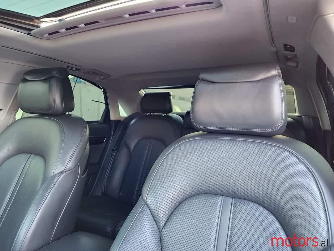 2015' Audi A8 photo #3