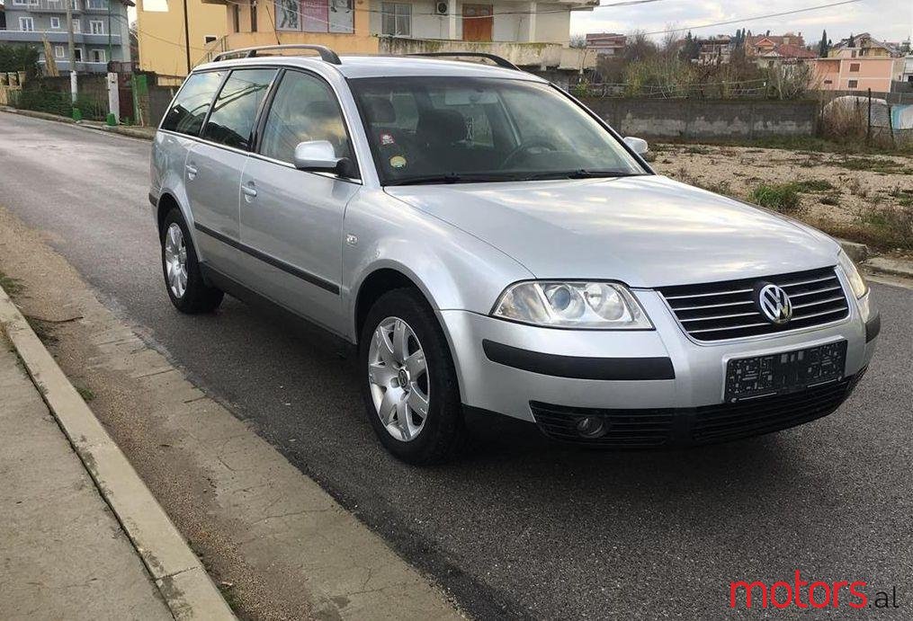 2003' Volkswagen Passat photo #1
