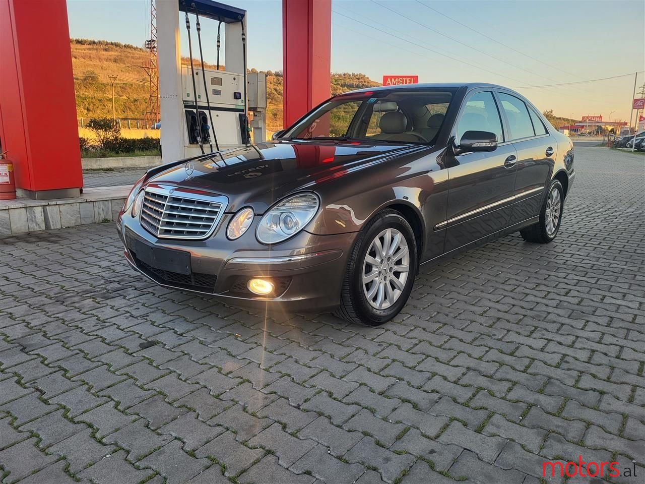 2007' Mercedes-Benz E 220 photo #1