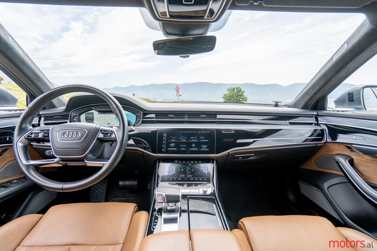 2021' Audi A8 A8L photo #5