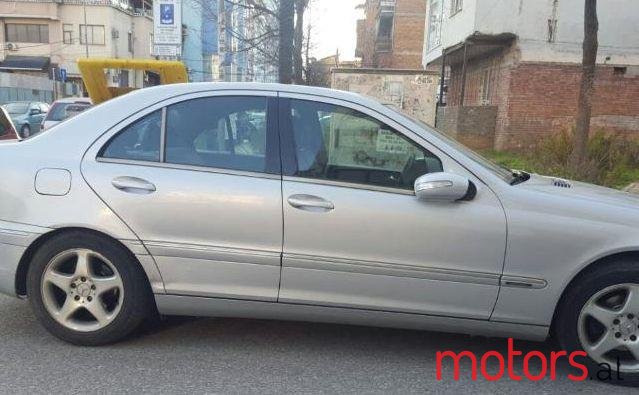 2004' Mercedes-Benz C-Class photo #2