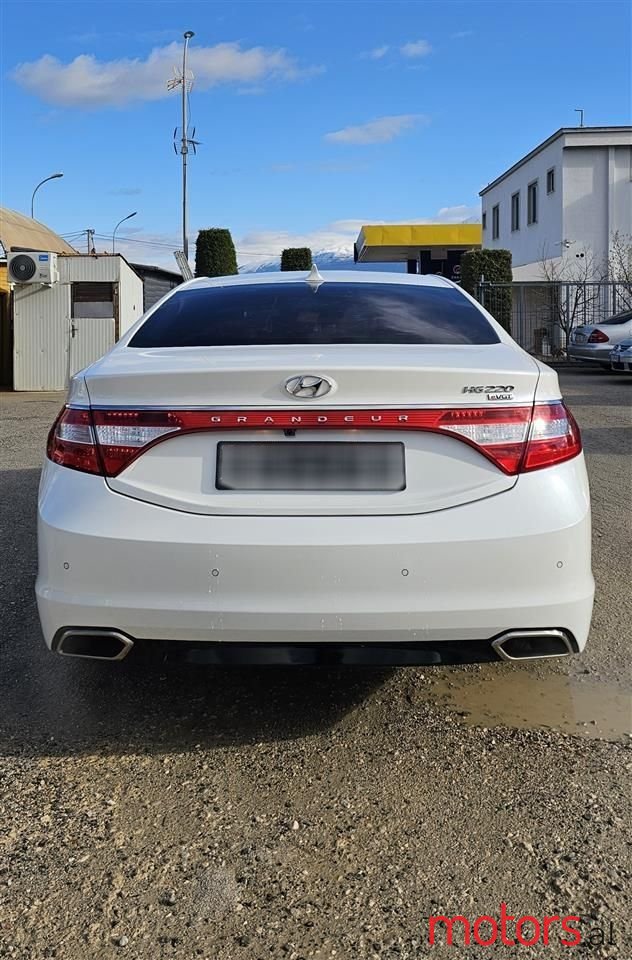 2016' Hyundai Grandeur photo #2
