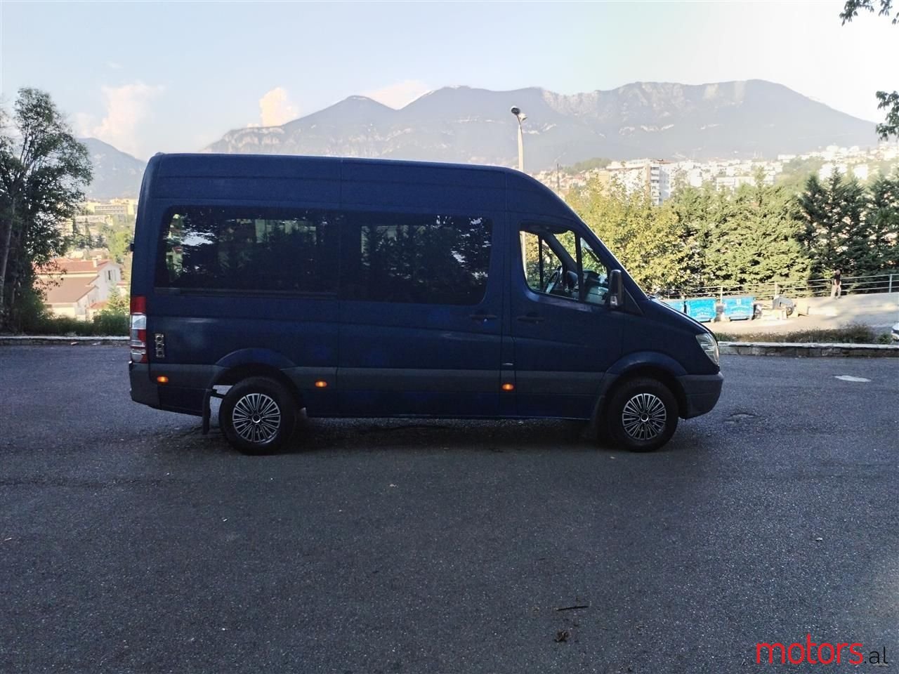 2010' Mercedes-Benz Sprinter photo #4