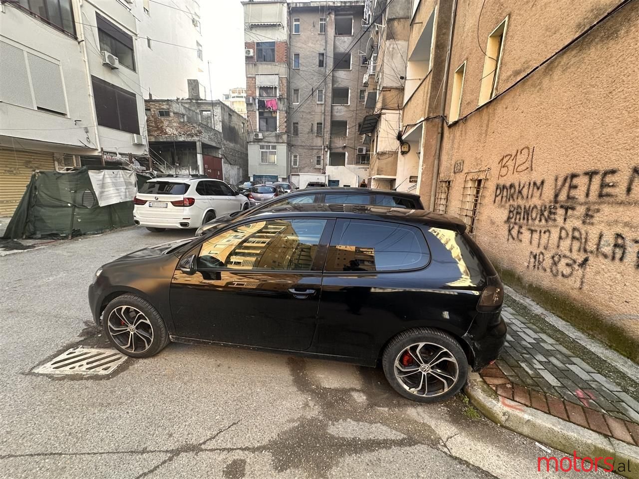 2009' Volkswagen Golf photo #2