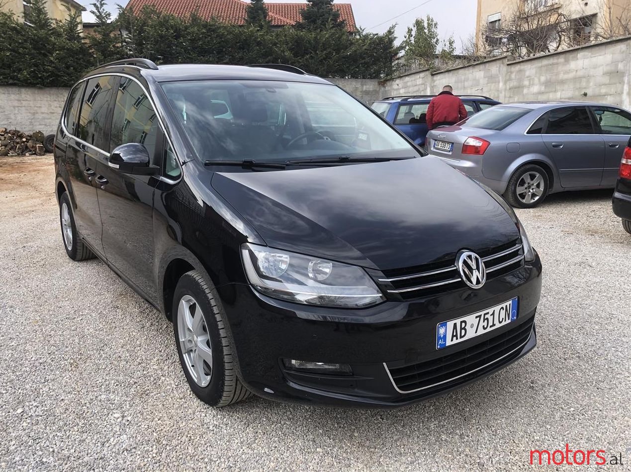 2011' Volkswagen Sharan photo #1