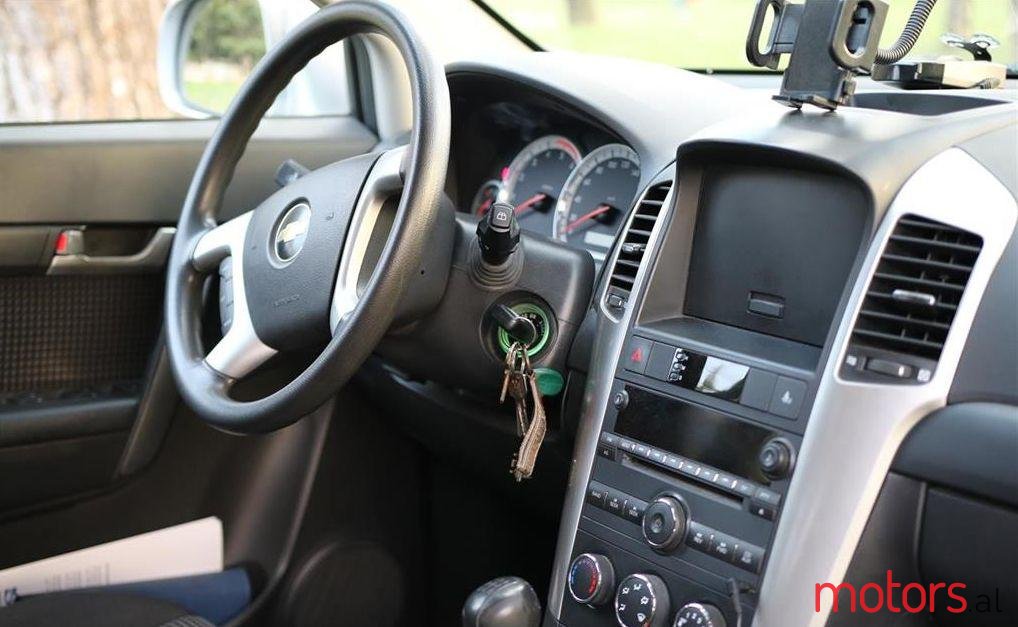 2007' Chevrolet Captiva photo #2