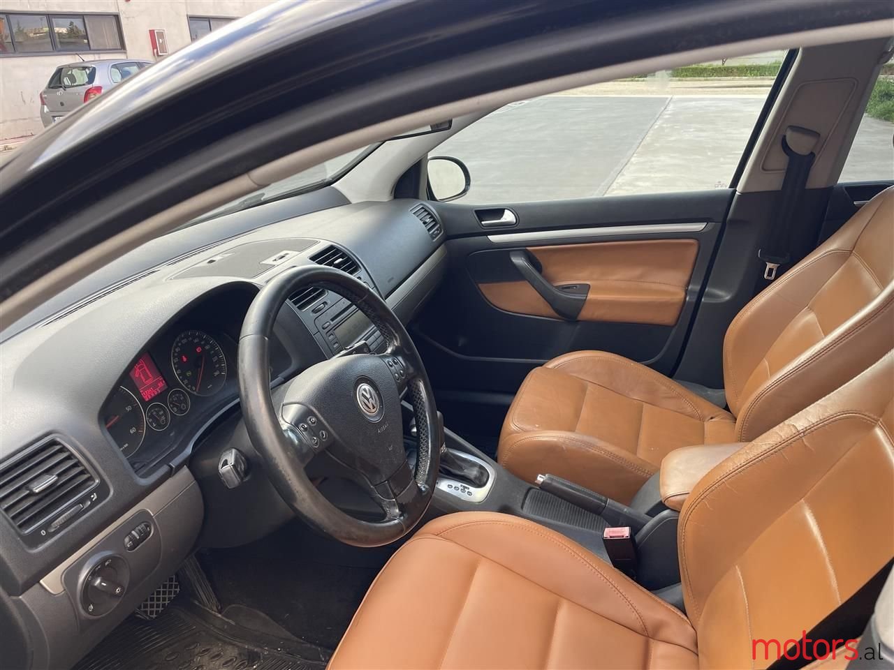 2006' Volkswagen Golf photo #2