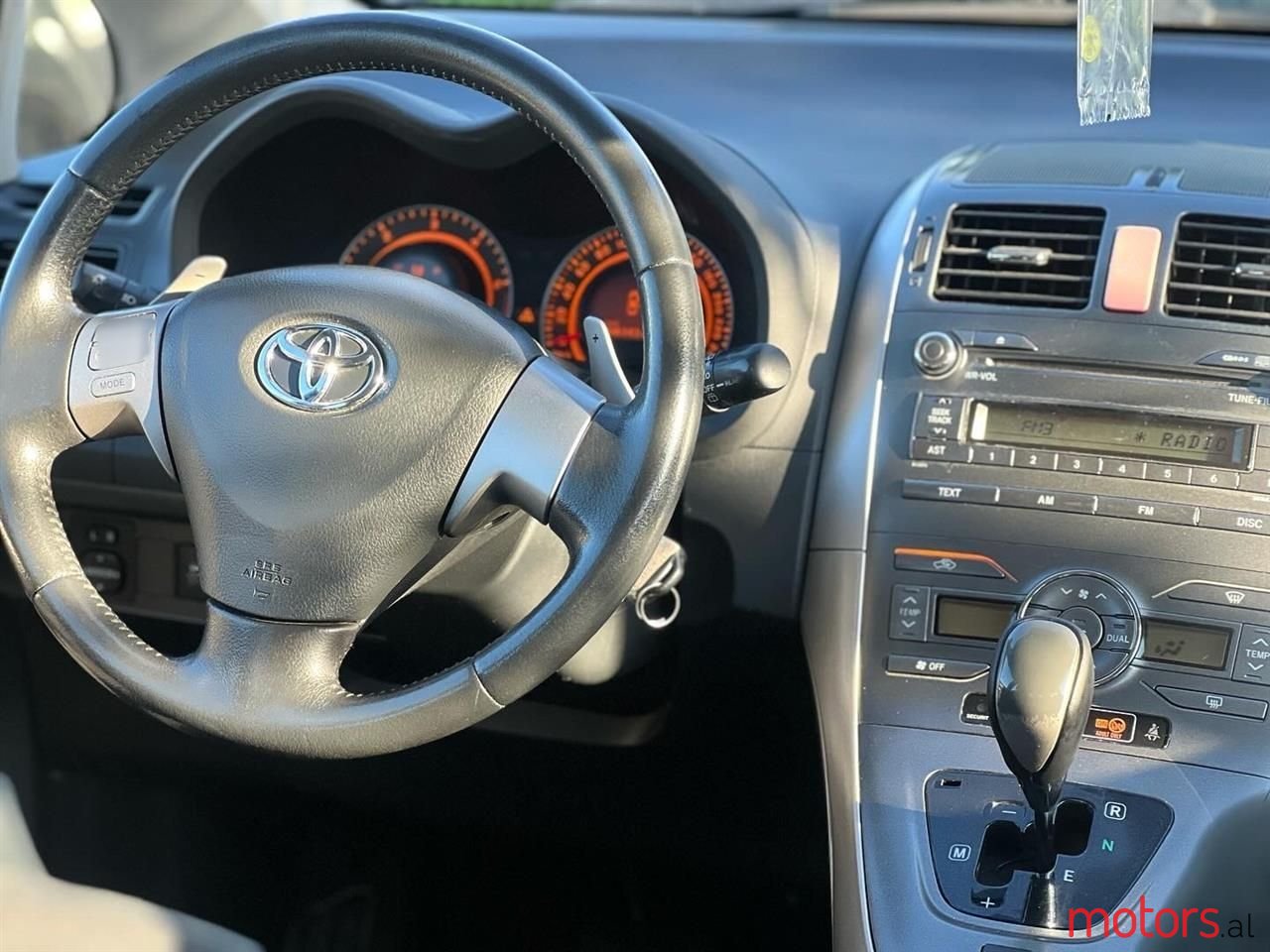 2008' Toyota Auris photo #4