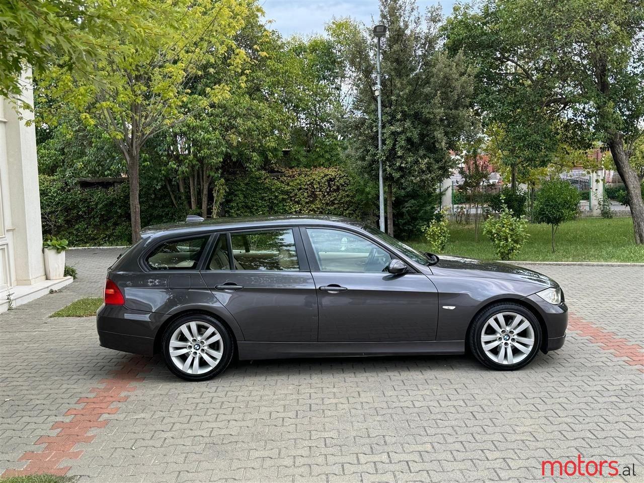 2007' BMW 320 photo #4