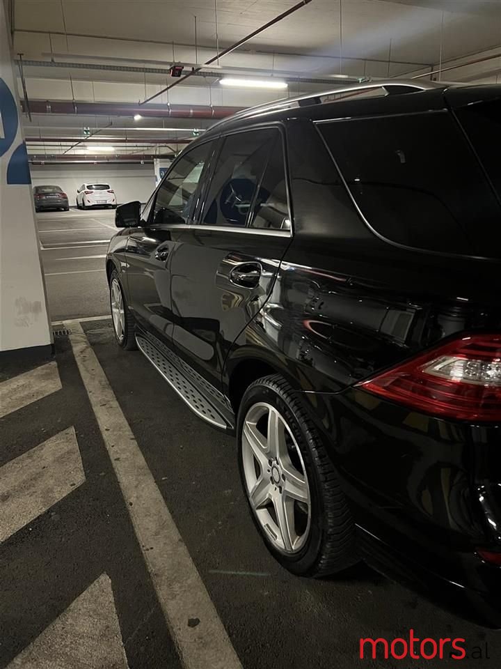 2012' Mercedes-Benz 350 photo #4