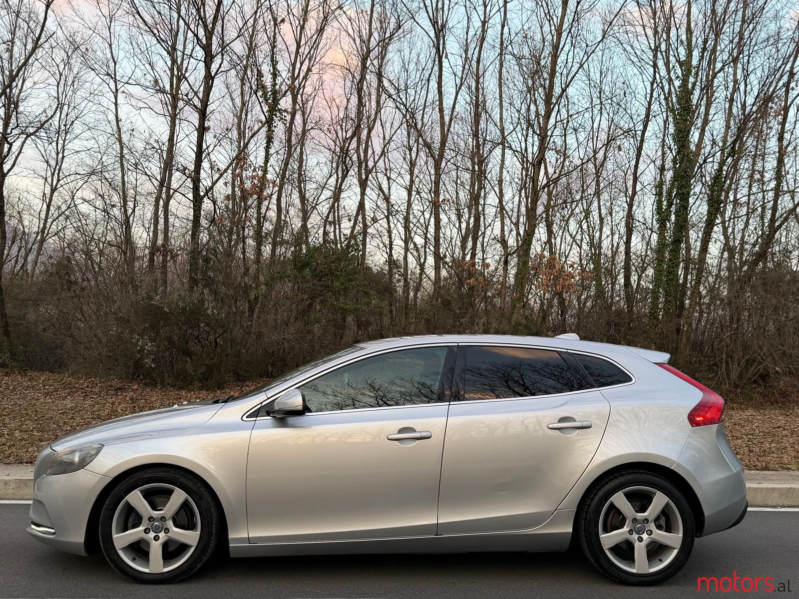2014' Volvo V40 photo #2