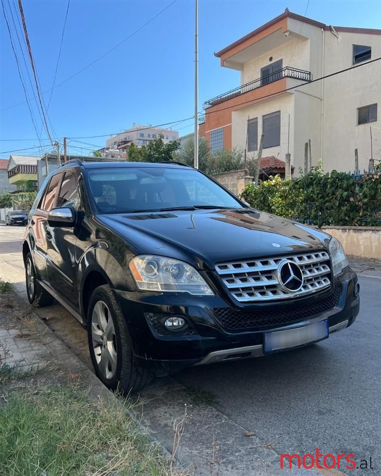 2010' Mercedes-Benz ML 350 photo #1