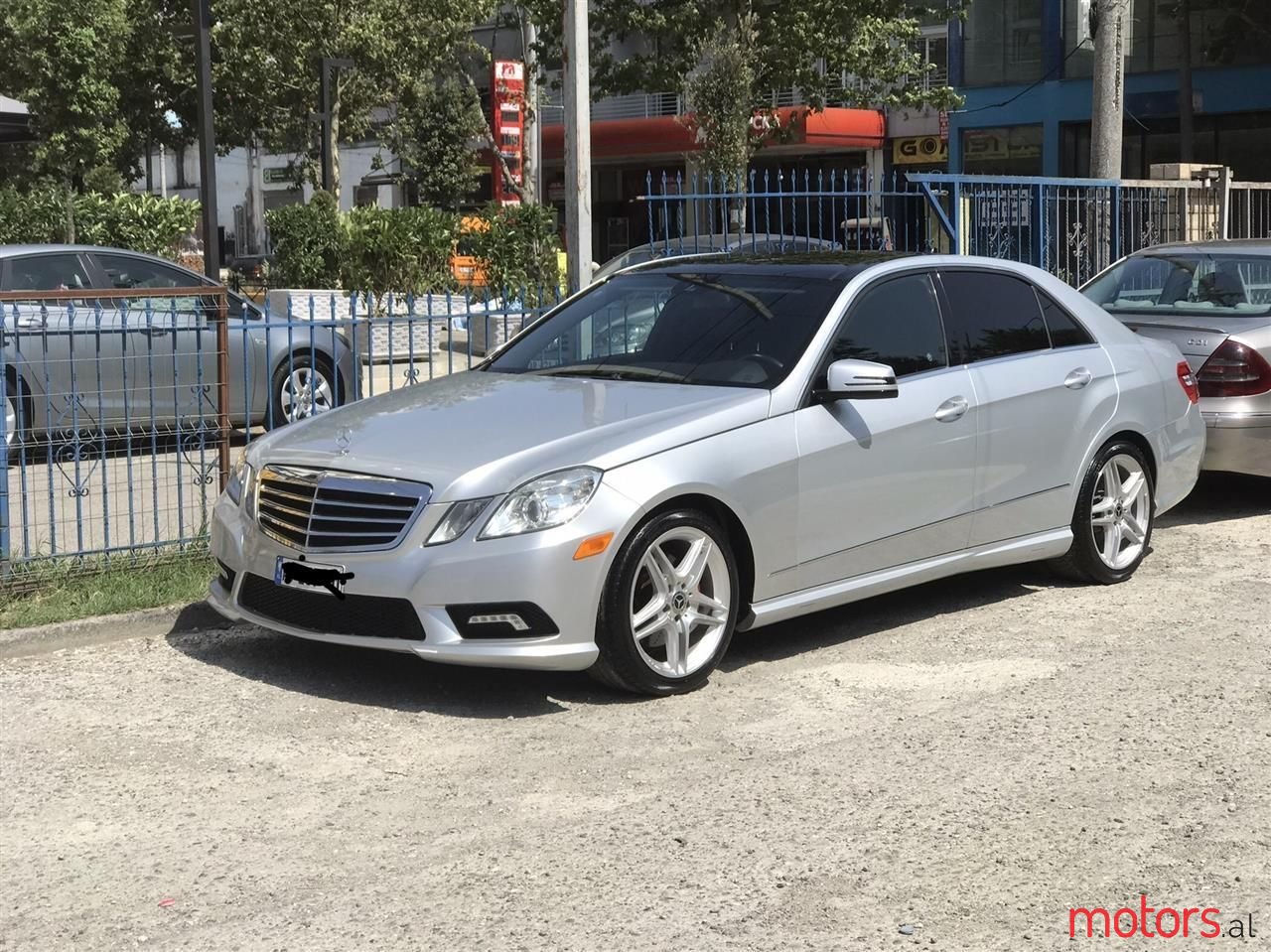 2011' Mercedes-Benz E 350 photo #2