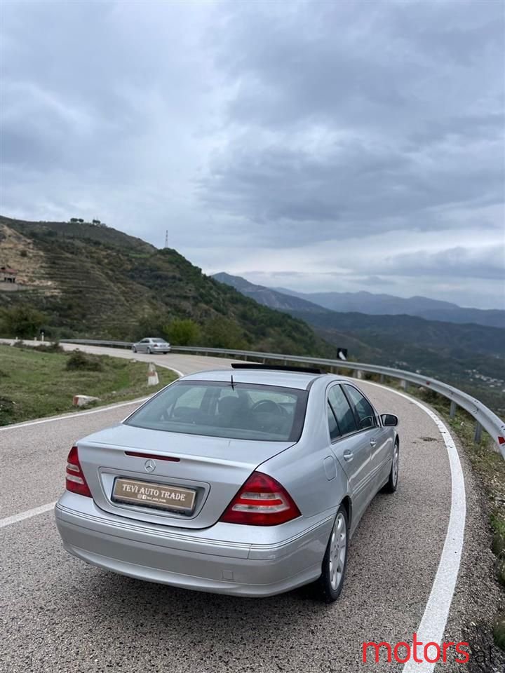 2006' Mercedes-Benz C 320 photo #3