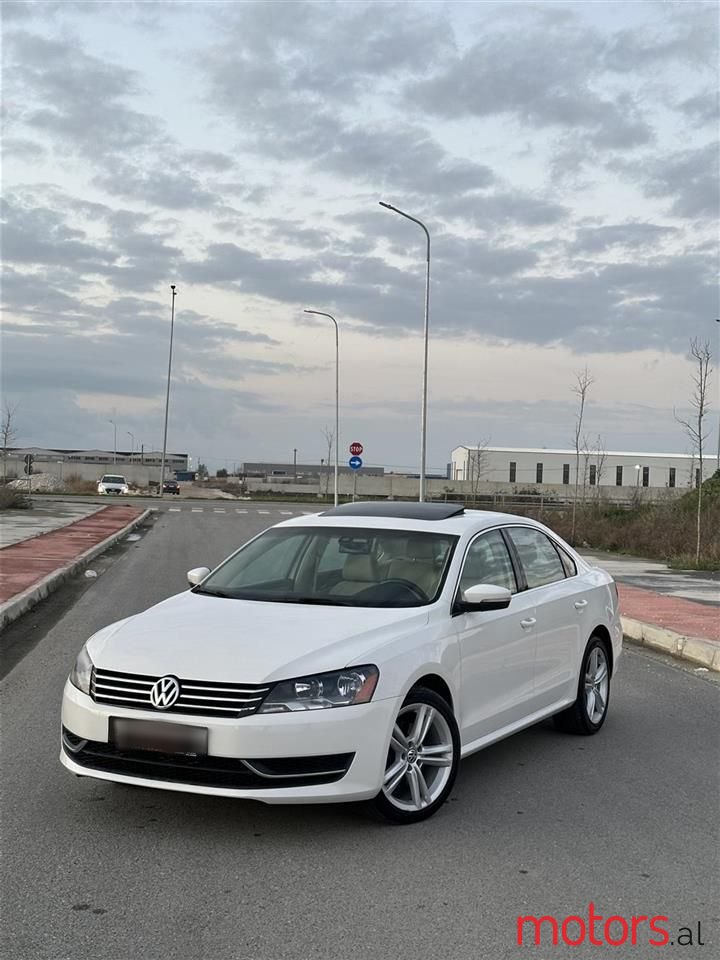 2014' Volkswagen Passat photo #1