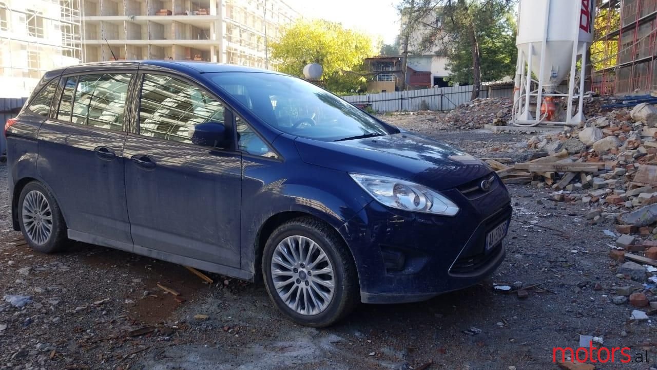 2013' Ford C-MAX photo #3