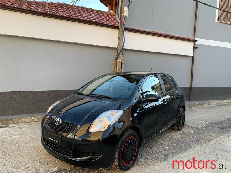 2007' Toyota Yaris photo #1