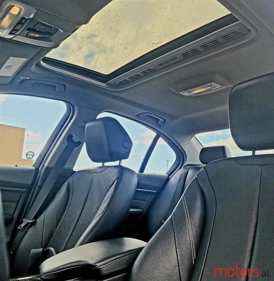 2015' BMW 3 Series photo #2