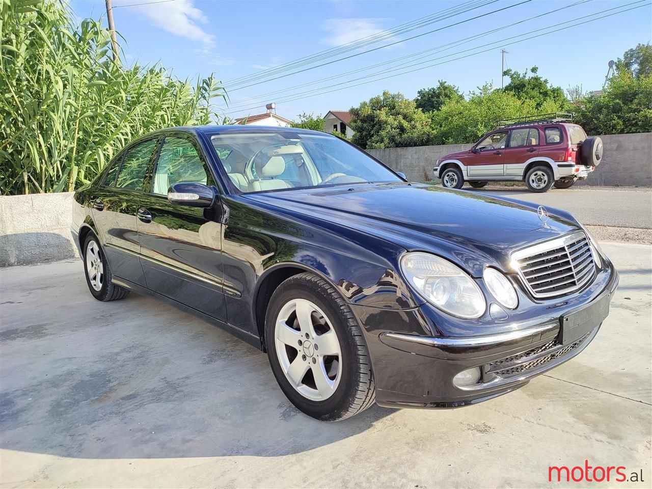 2005' Mercedes-Benz E 220 photo #2