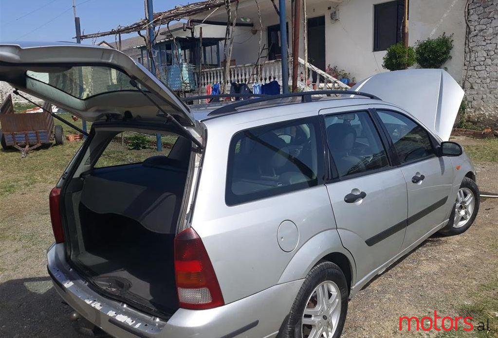 2000' Ford Focus photo #1