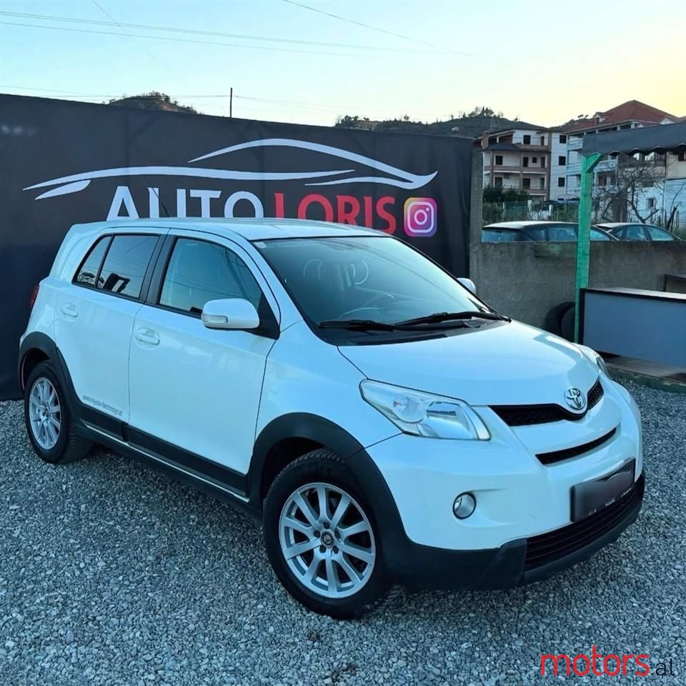 2011' Toyota Urban Cruiser photo #1