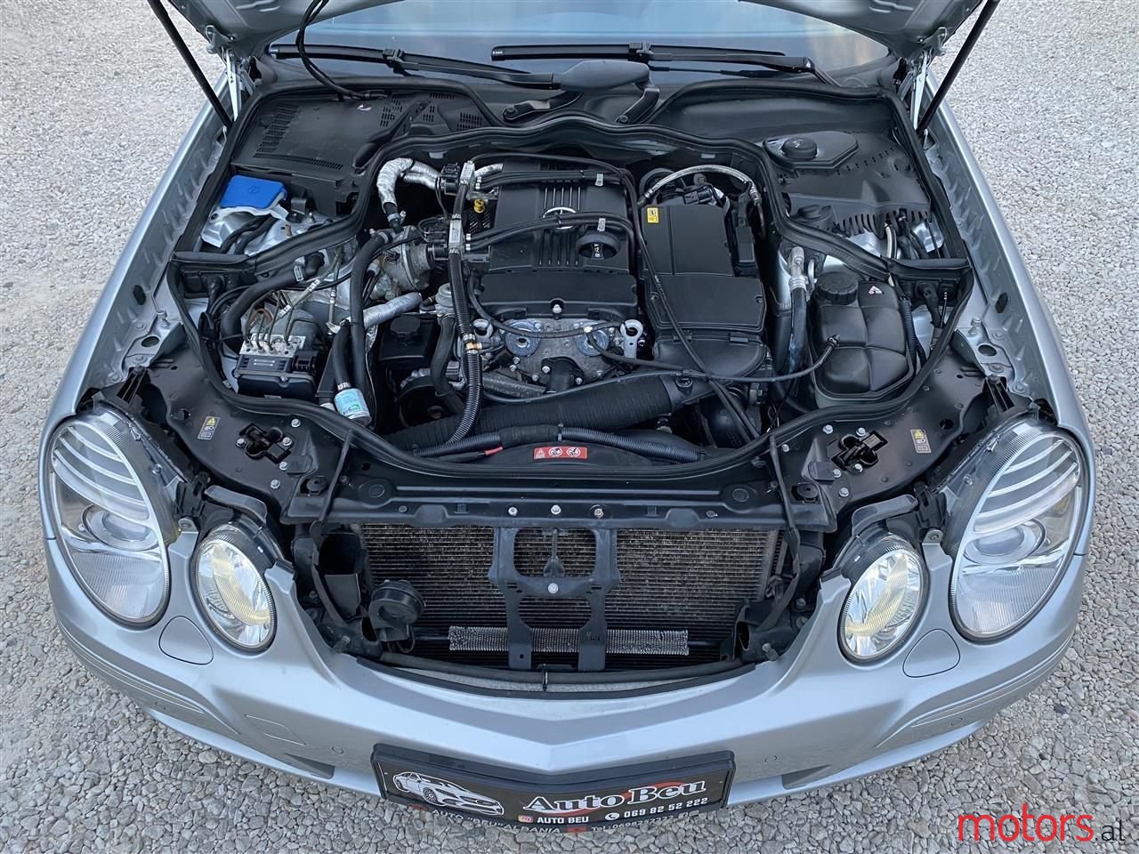 2009' Mercedes-Benz E 200 photo #2