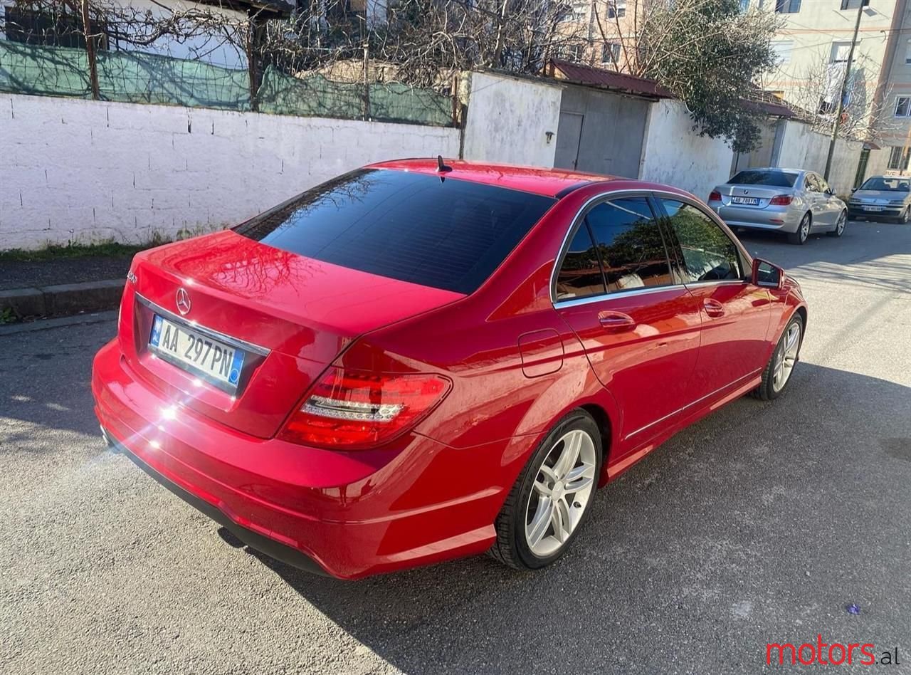 2013' Mercedes-Benz C 250 photo #2