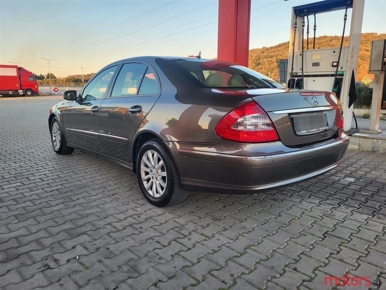 2007' Mercedes-Benz E 220 photo #6