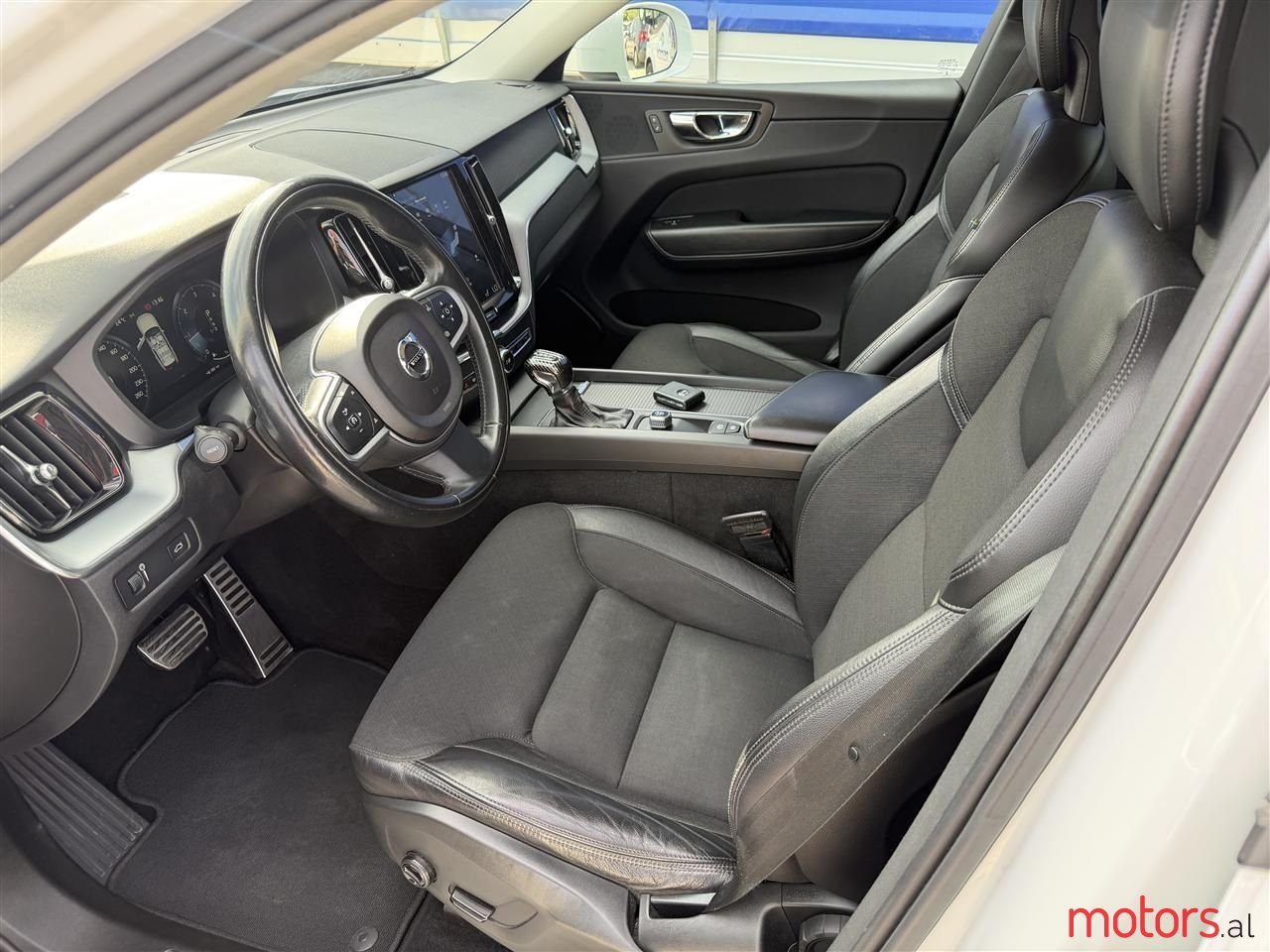 2018' Volvo Xc 60 photo #3