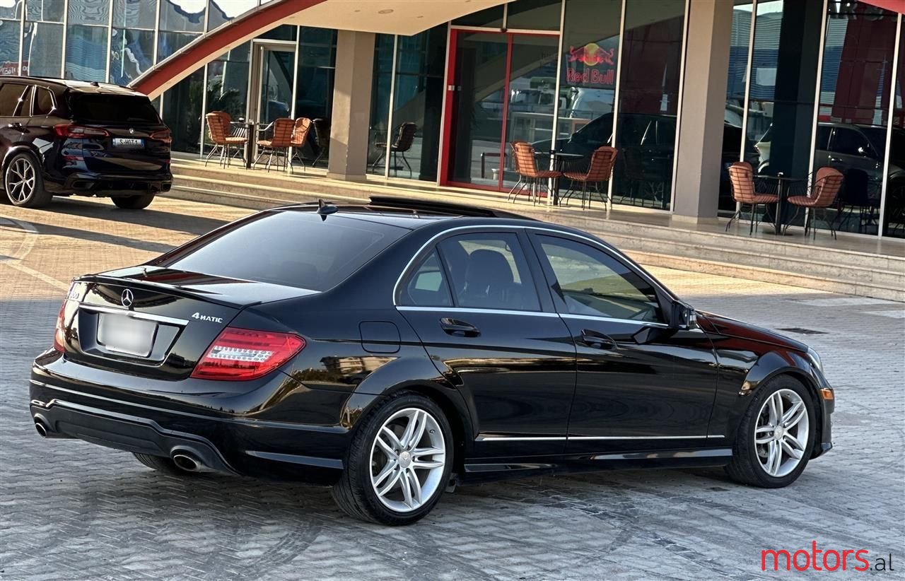 2012' Mercedes-Benz C 300 photo #4