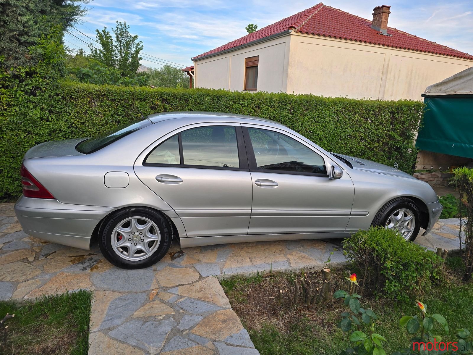 2004' Mercedes-Benz C 220 photo #1